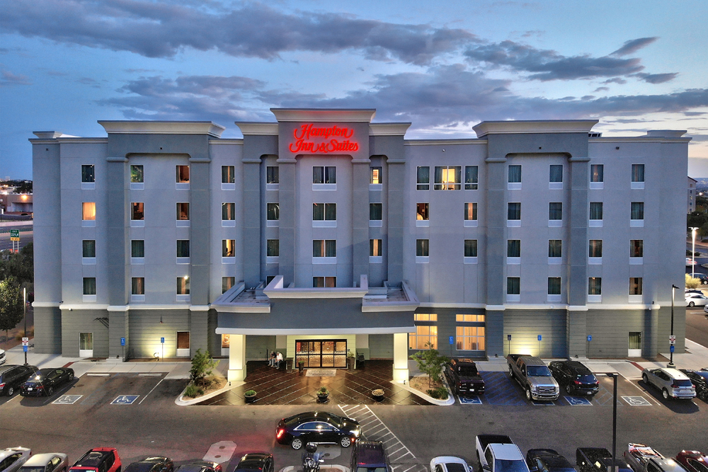 Hampton Inn & Suites Suite